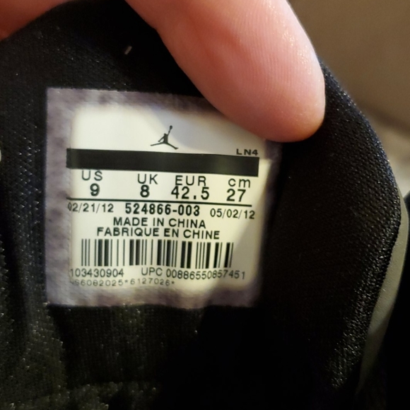 Jordan Air lightly worn like new - Picture 6 of 8